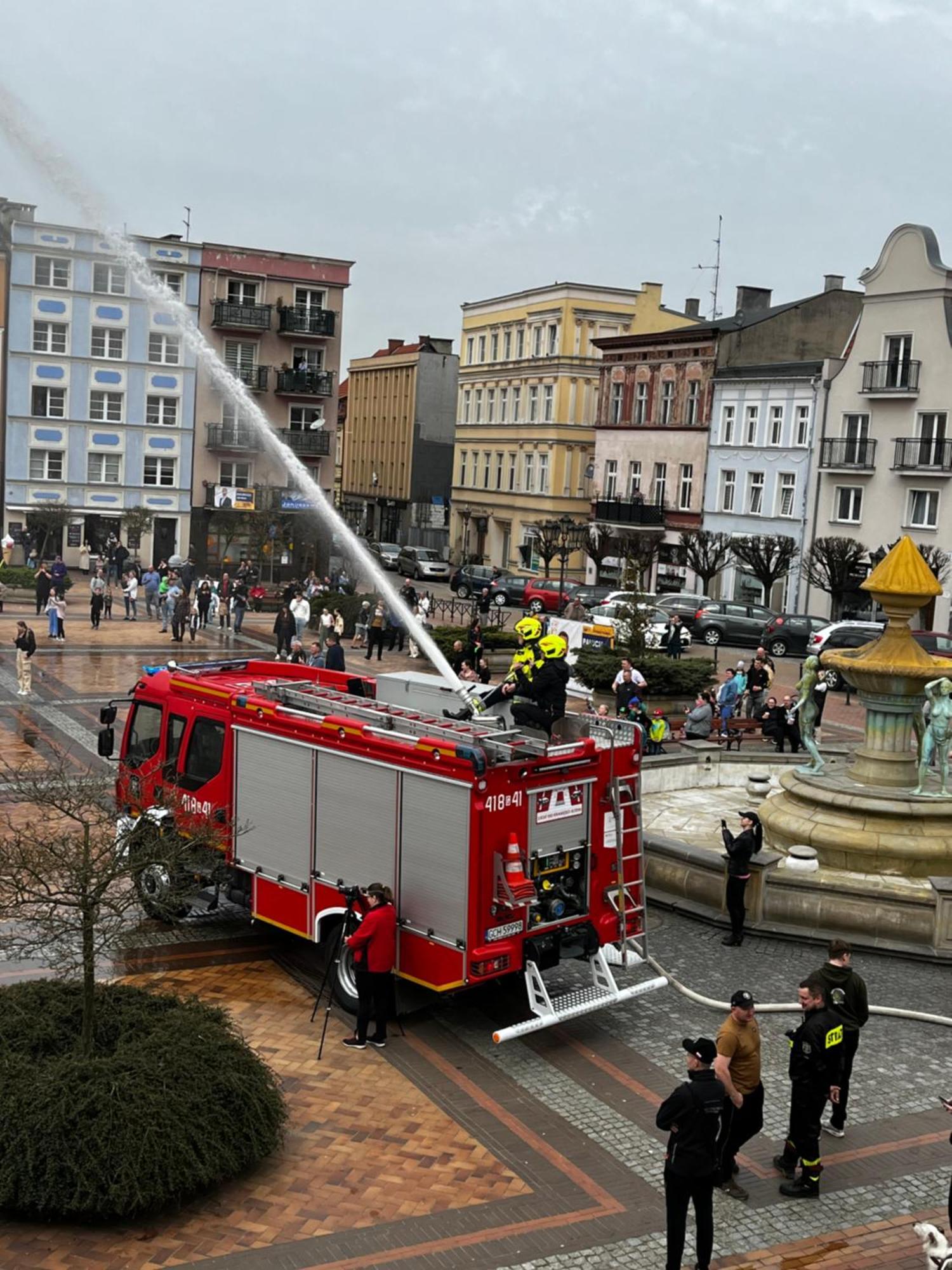 Pokoje Goscinne Fabio Chojnice Exterior foto